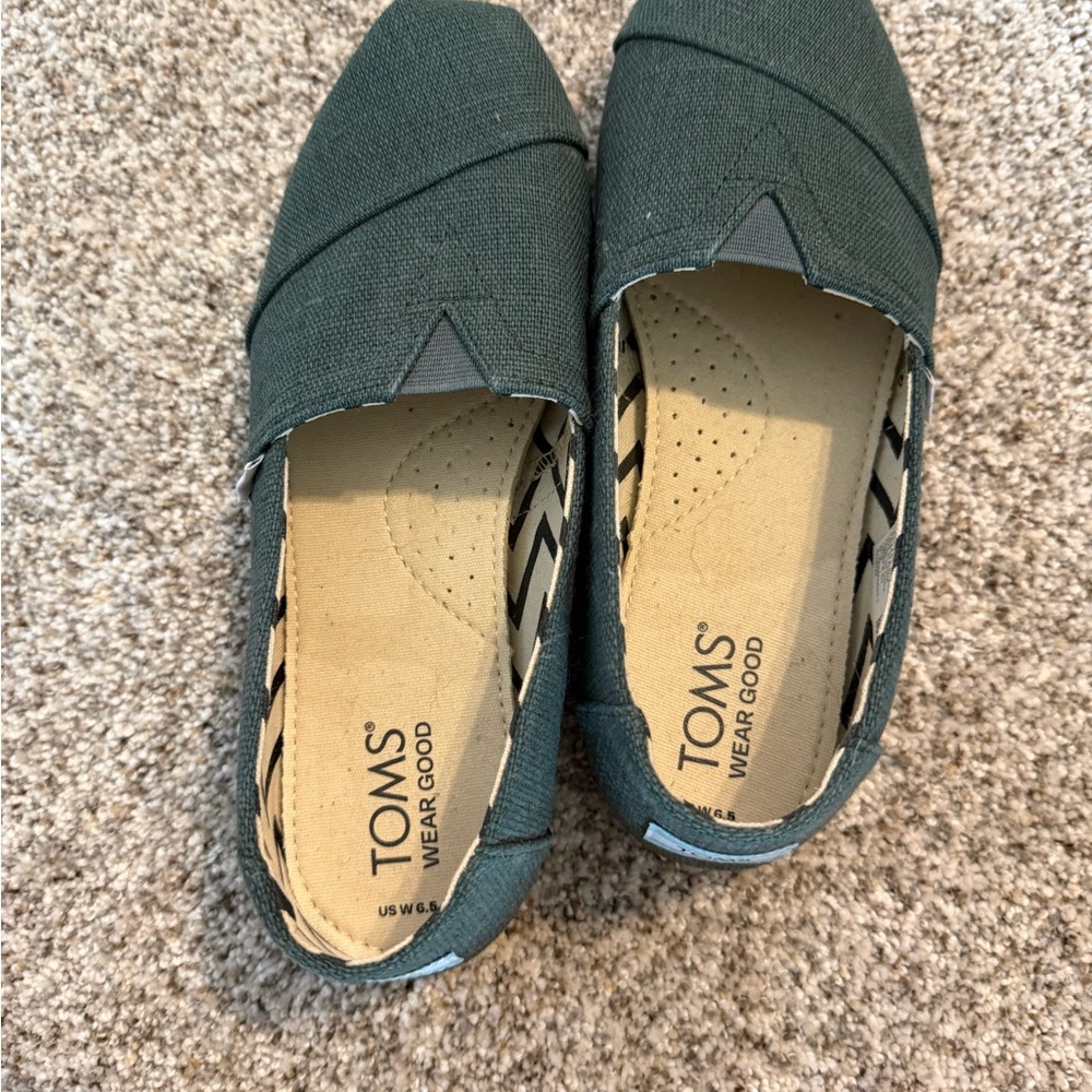Toms Slip-On Canvas Shoes in Forest Green